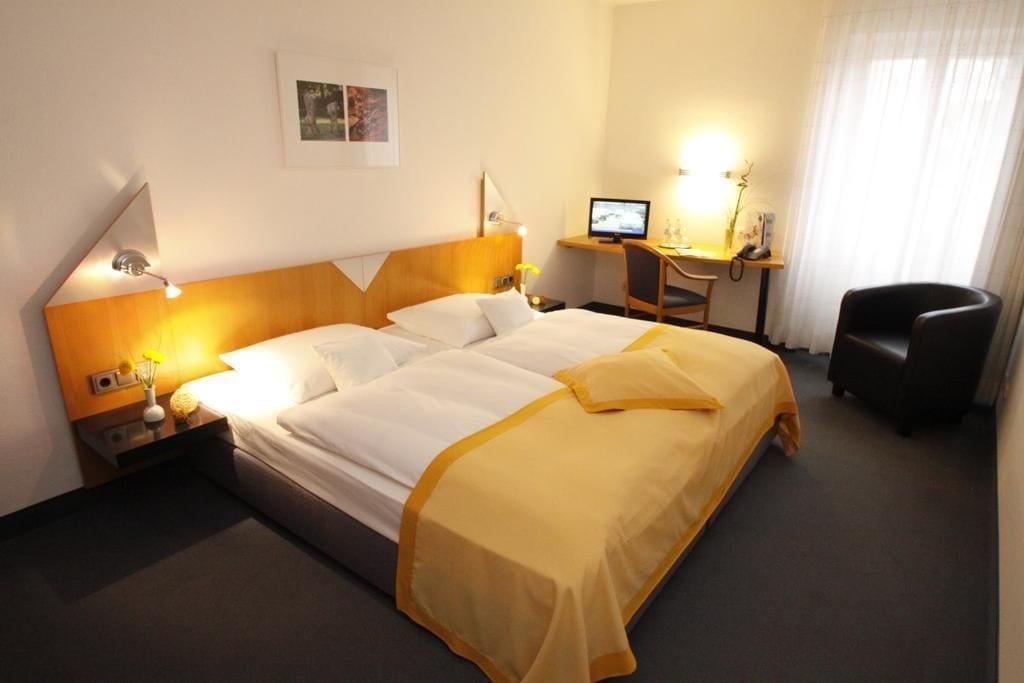 Prima Hotel Havelland Groß Kreutz エクステリア 写真